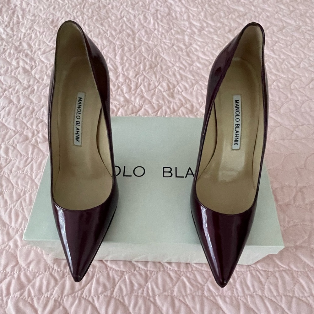 Manolo Blahnik BB 90 patent pumps